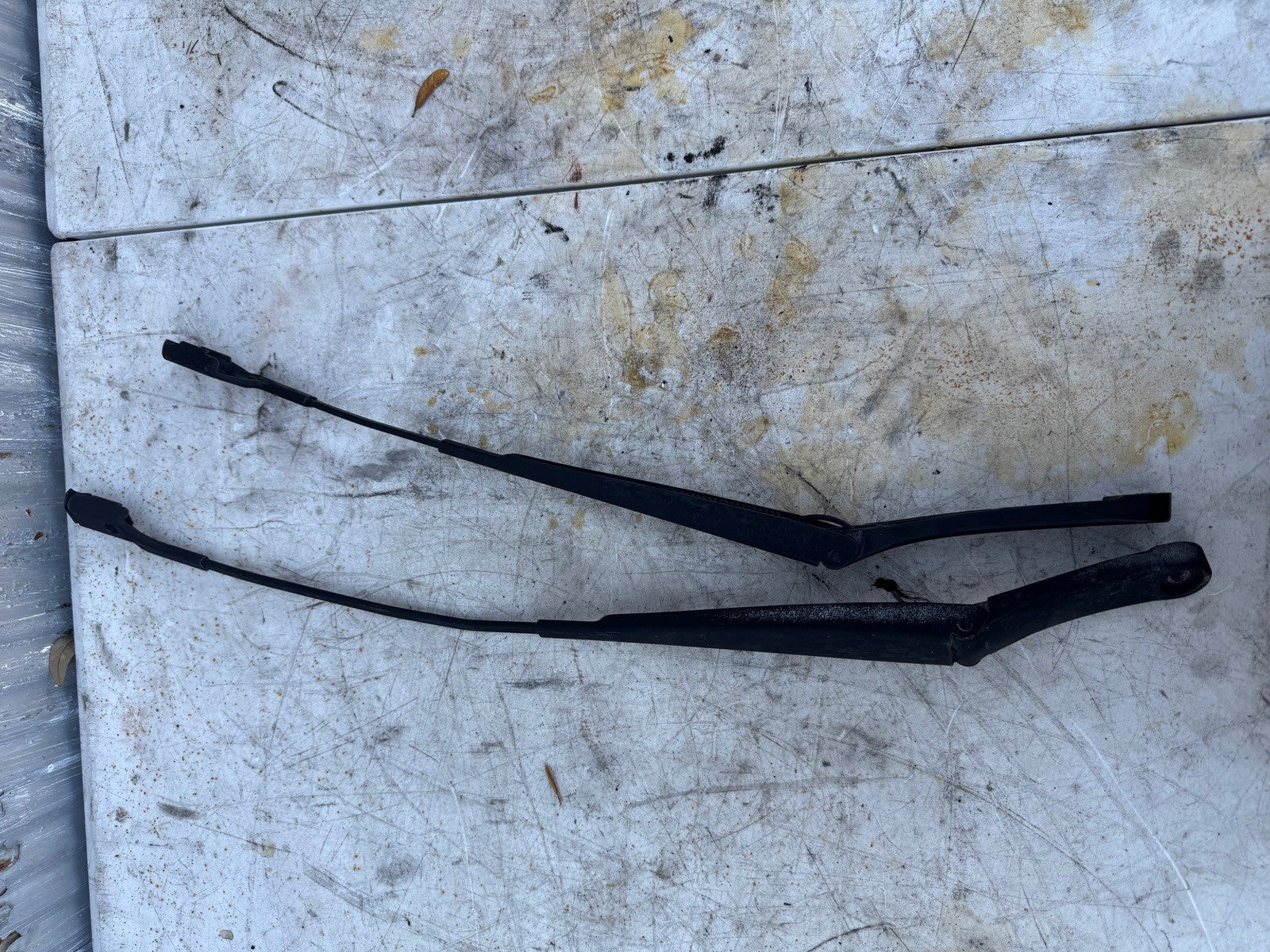 2009 VW GTI Windshield Wiper Arms