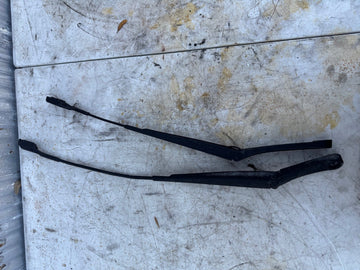 2009 VW GTI Windshield Wiper Arms