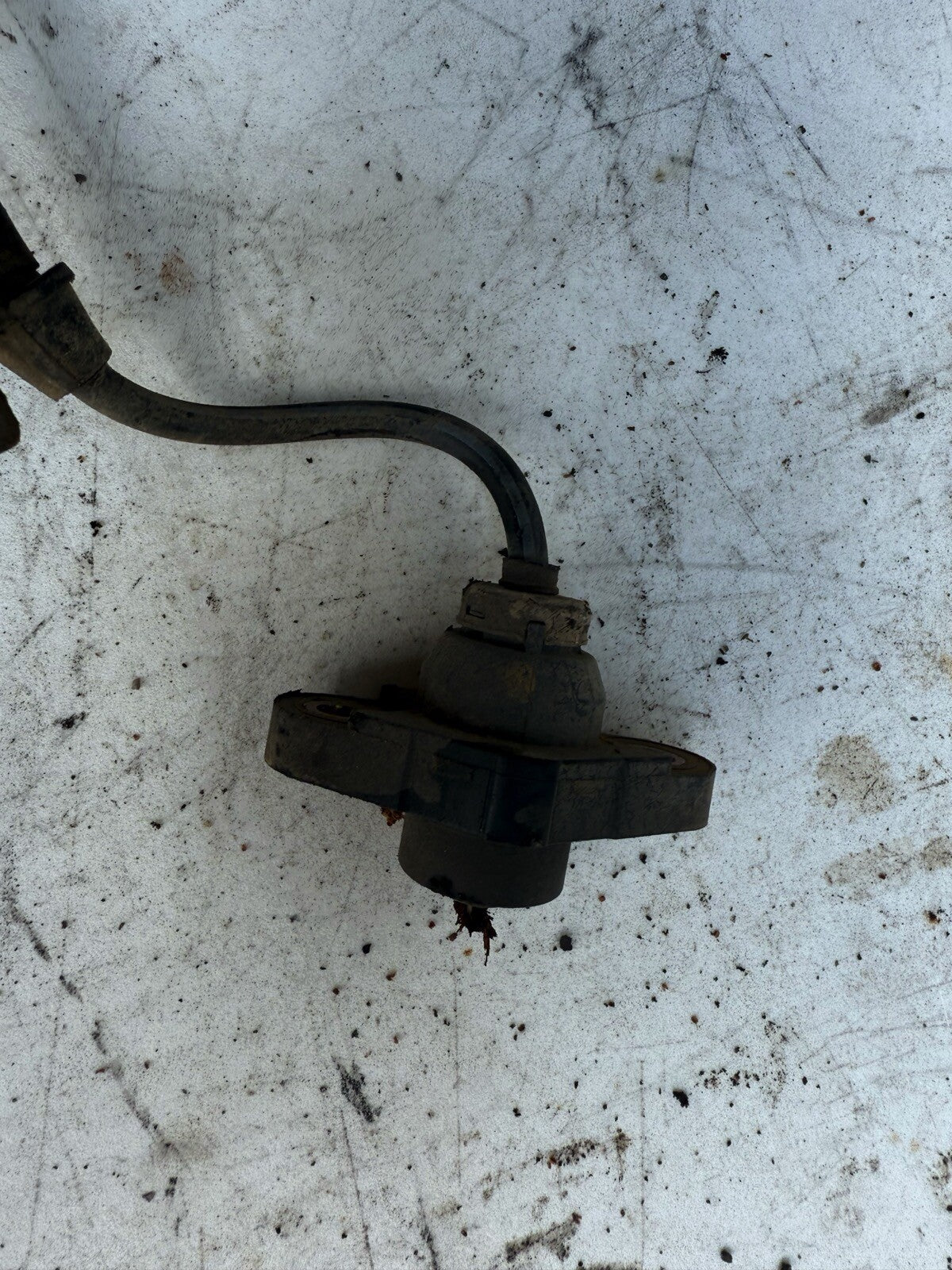 1999-2001 Acura Integra Front Passenger ABS Speed Sensor