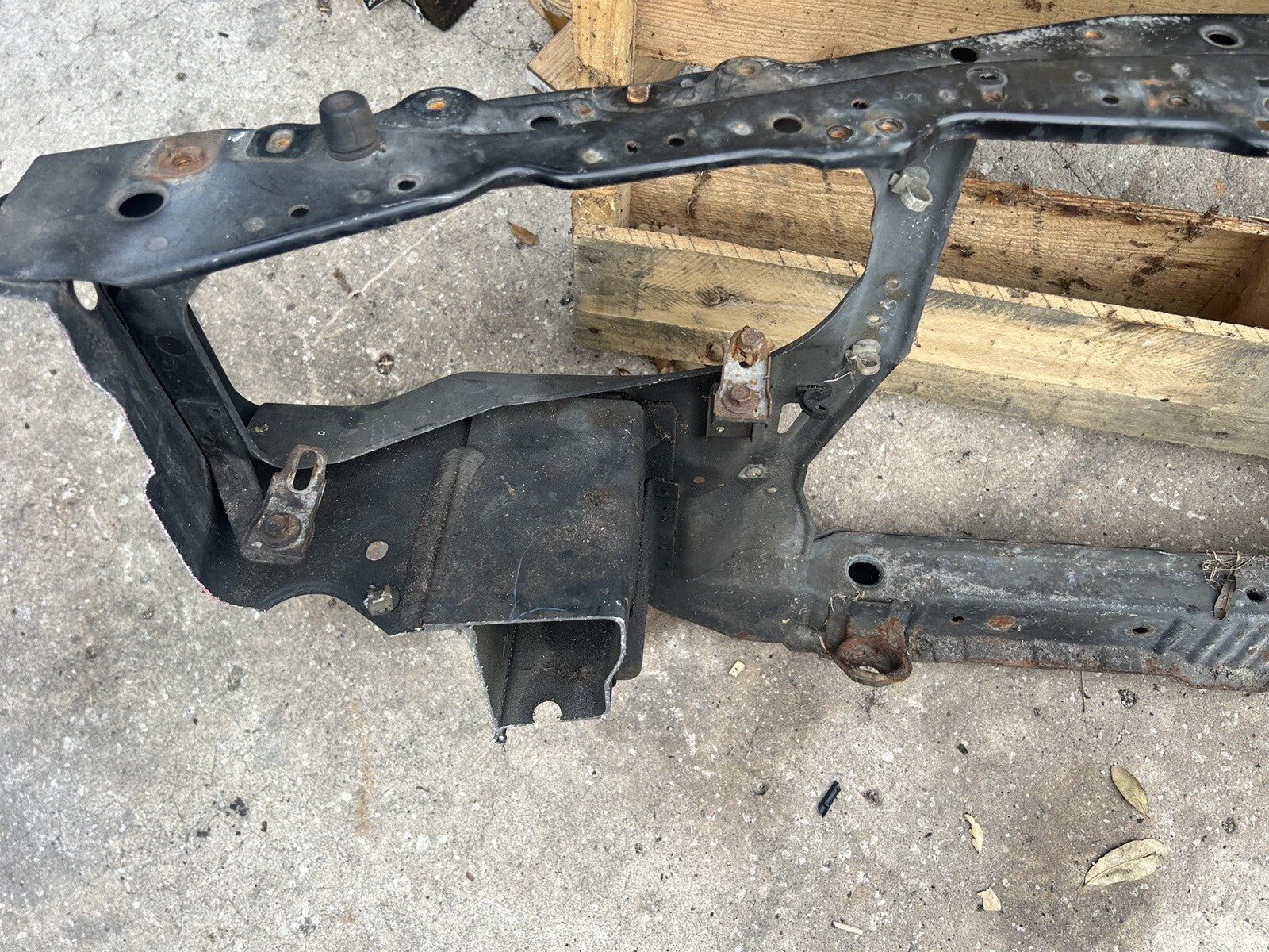 94-01 Acura Integra Radiator Support 