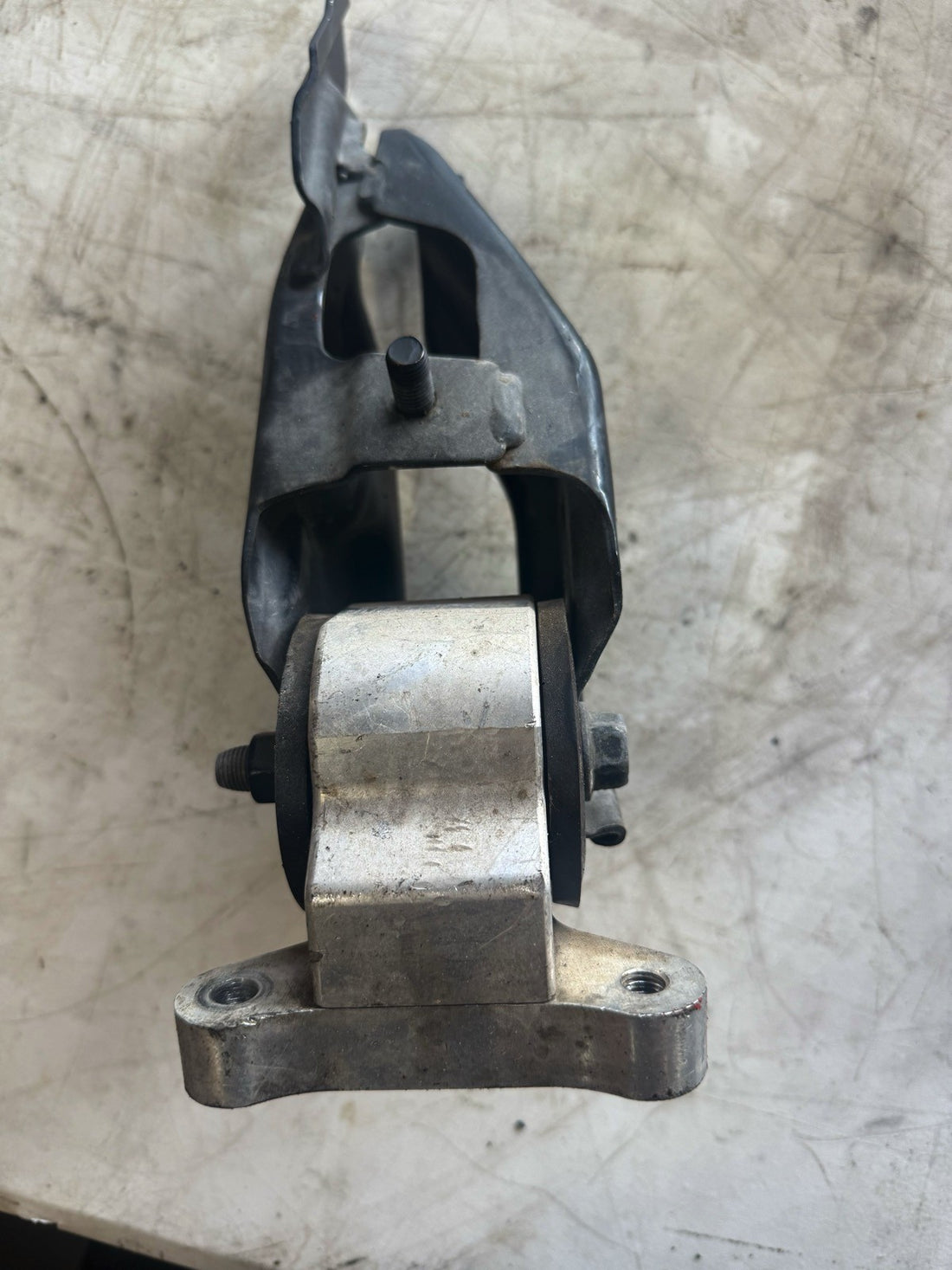 2005 2006 Acura RSX Rear engine mount 