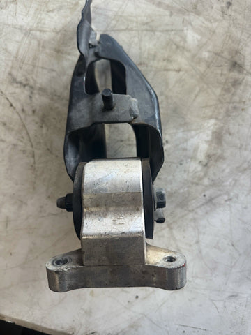 2005 2006 Acura RSX Rear engine mount 