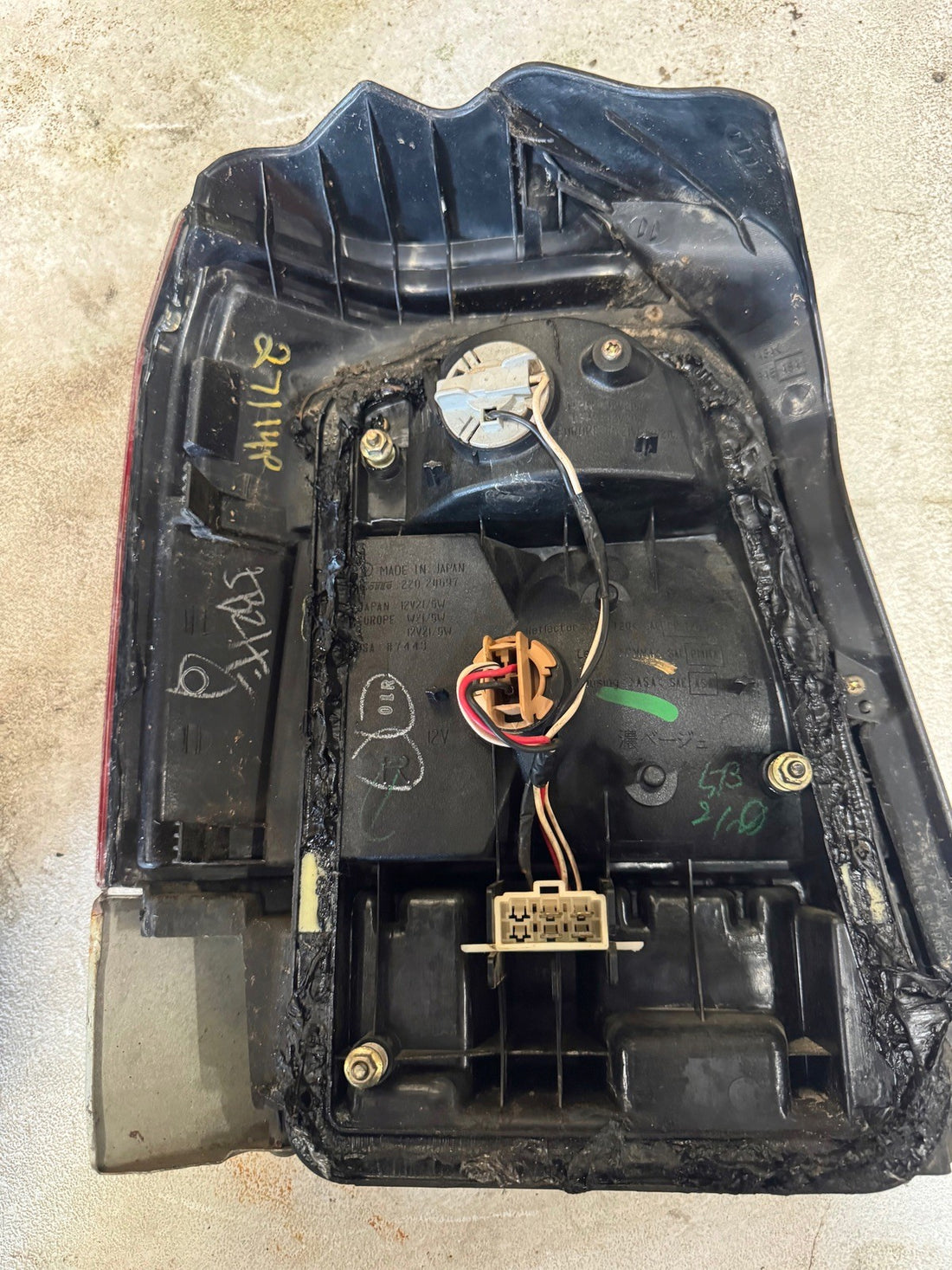 2002 Subaru Forest Tail lights L & R 