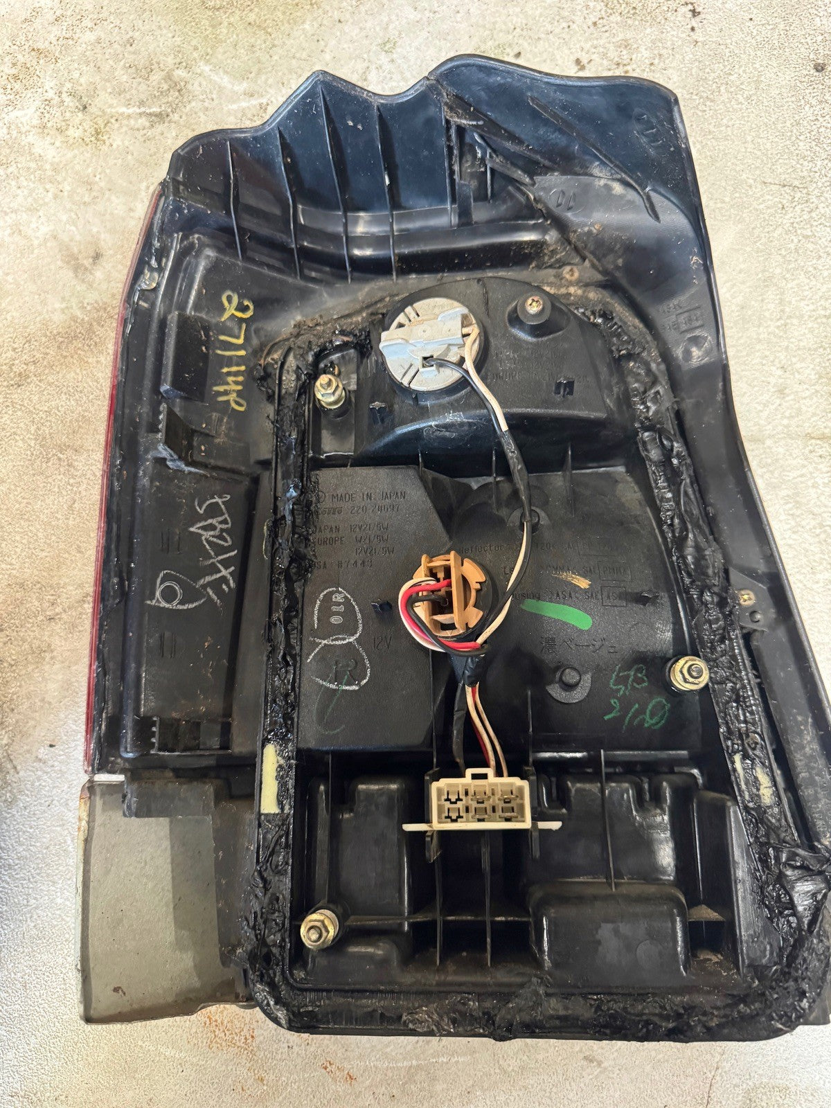 2002 Subaru Forest Tail lights L & R 