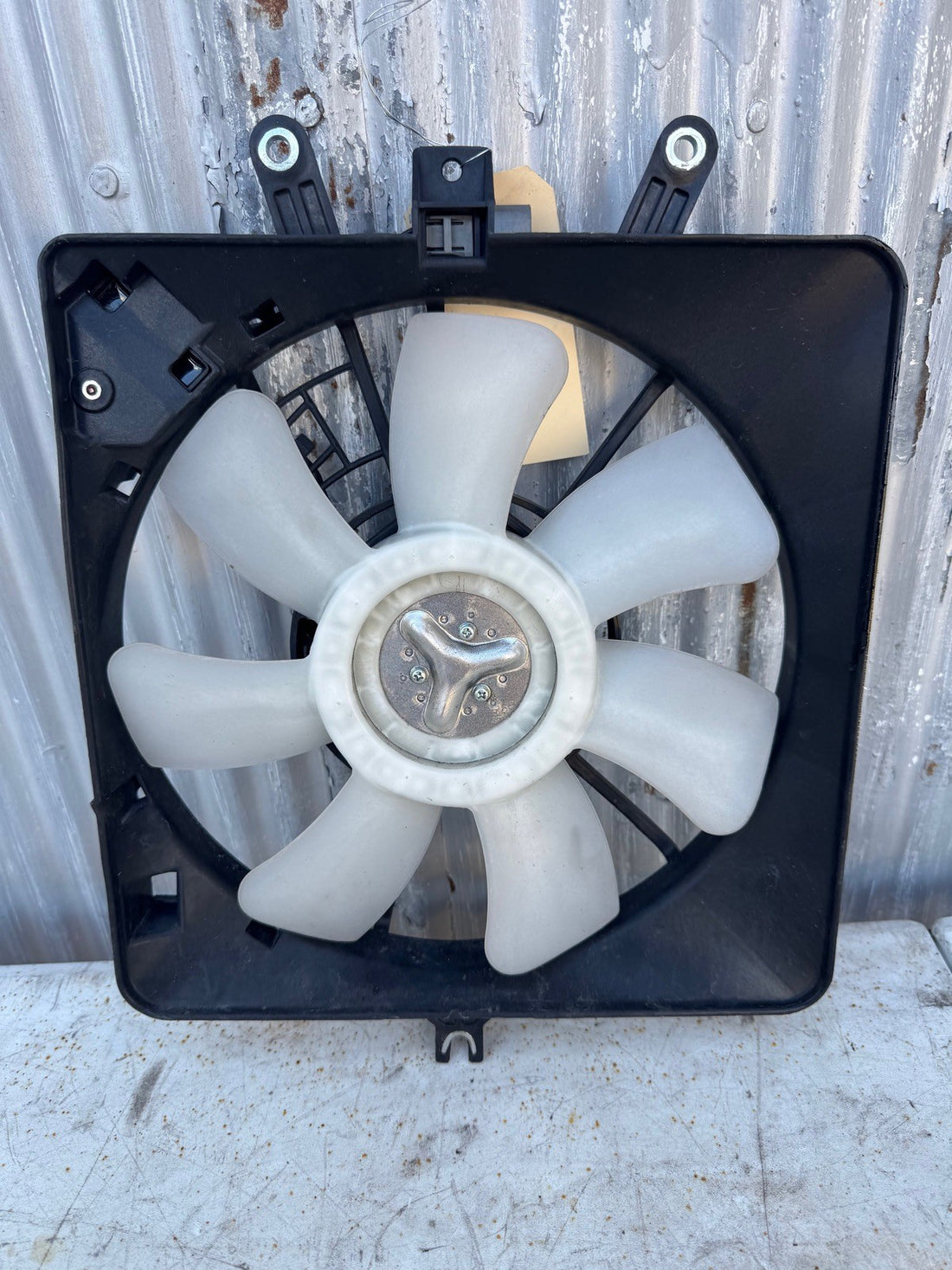 2007 Honda Fit AC Condensor Fan 
