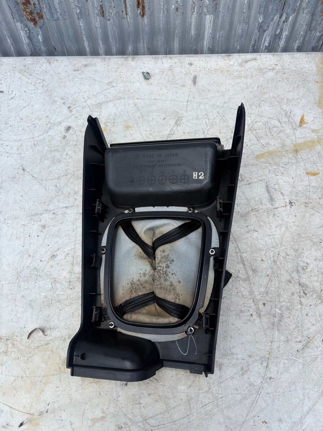 2002-2004 Subaru WRX Wagon Impreza Manual Shifter Bezel Trim Boot Black OEM 
