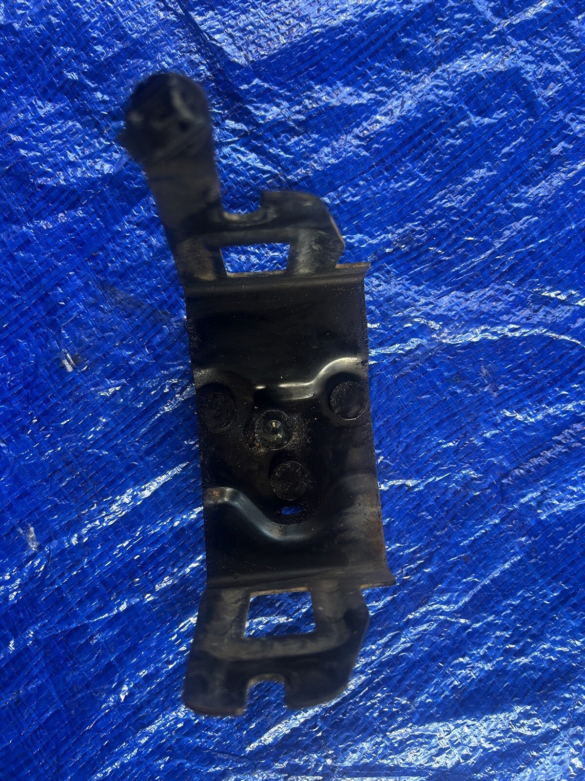 04-08 Mazda rx8 ABS Pump Bracket