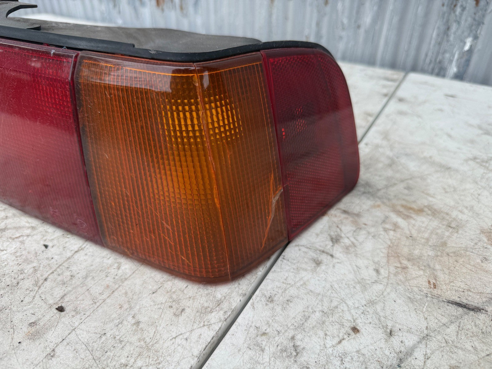 1989-1990 Honda CRX SI Passenger Tail light