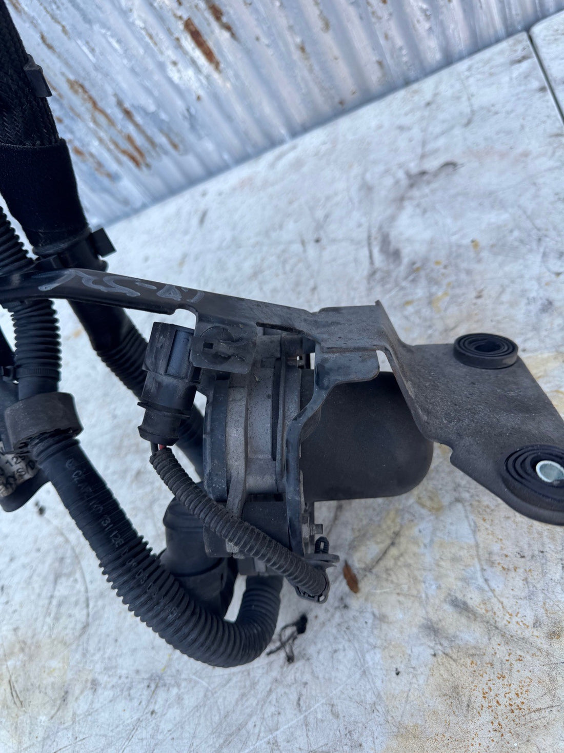 2009 VW GTI Air pump