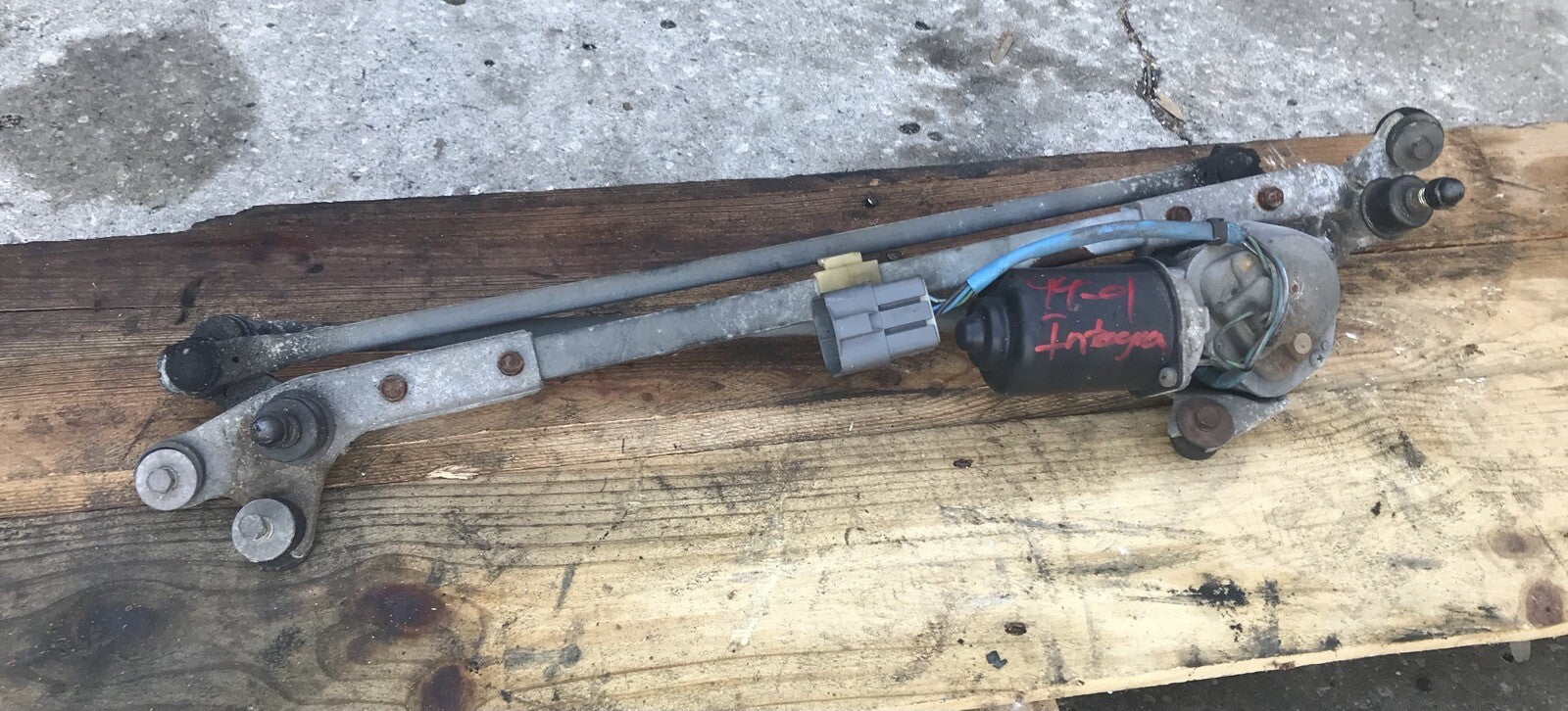 94-01 Acura Integra Windshield Wiper Motor and Assembly