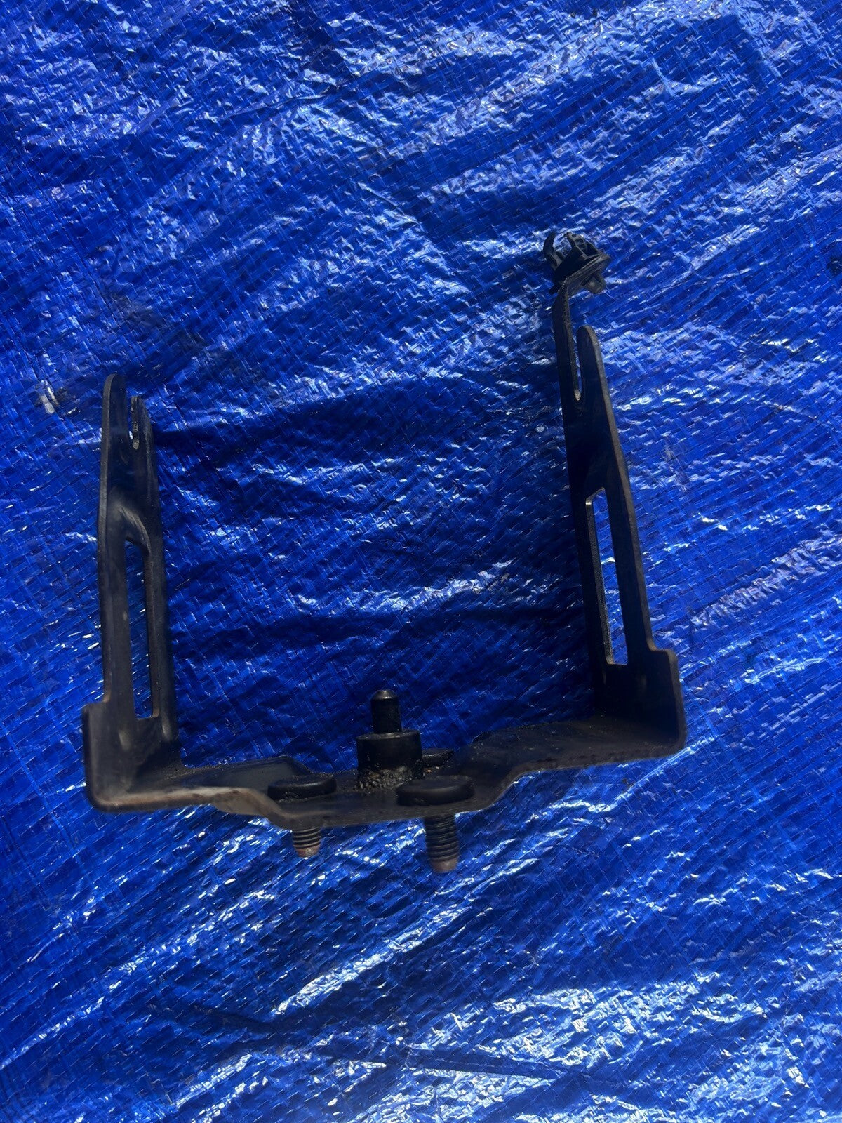 04-08 Mazda rx8 ABS Pump Bracket