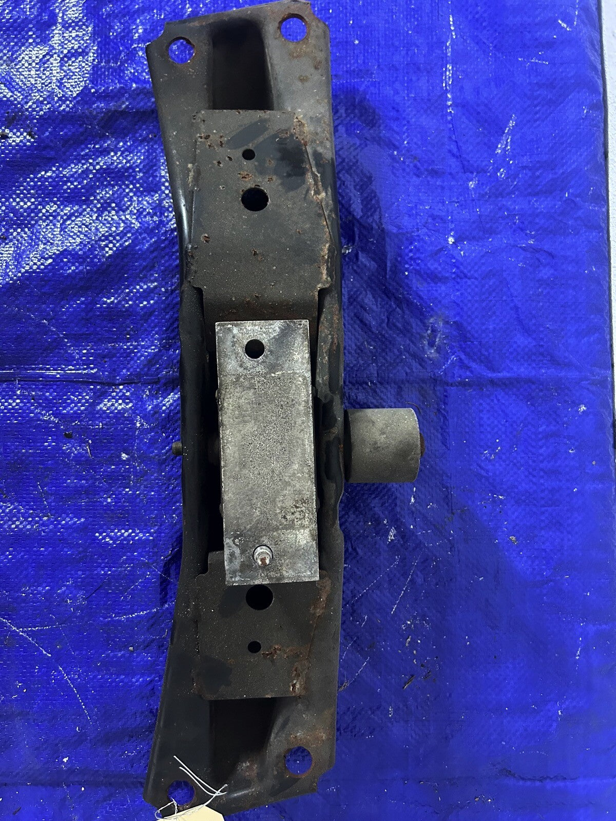 03-05 Nissan 350z Tranmission mount Manual 6 speed CD009