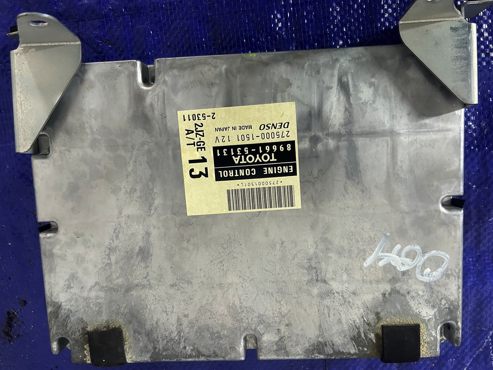 01 Lexus IS300 ECU 