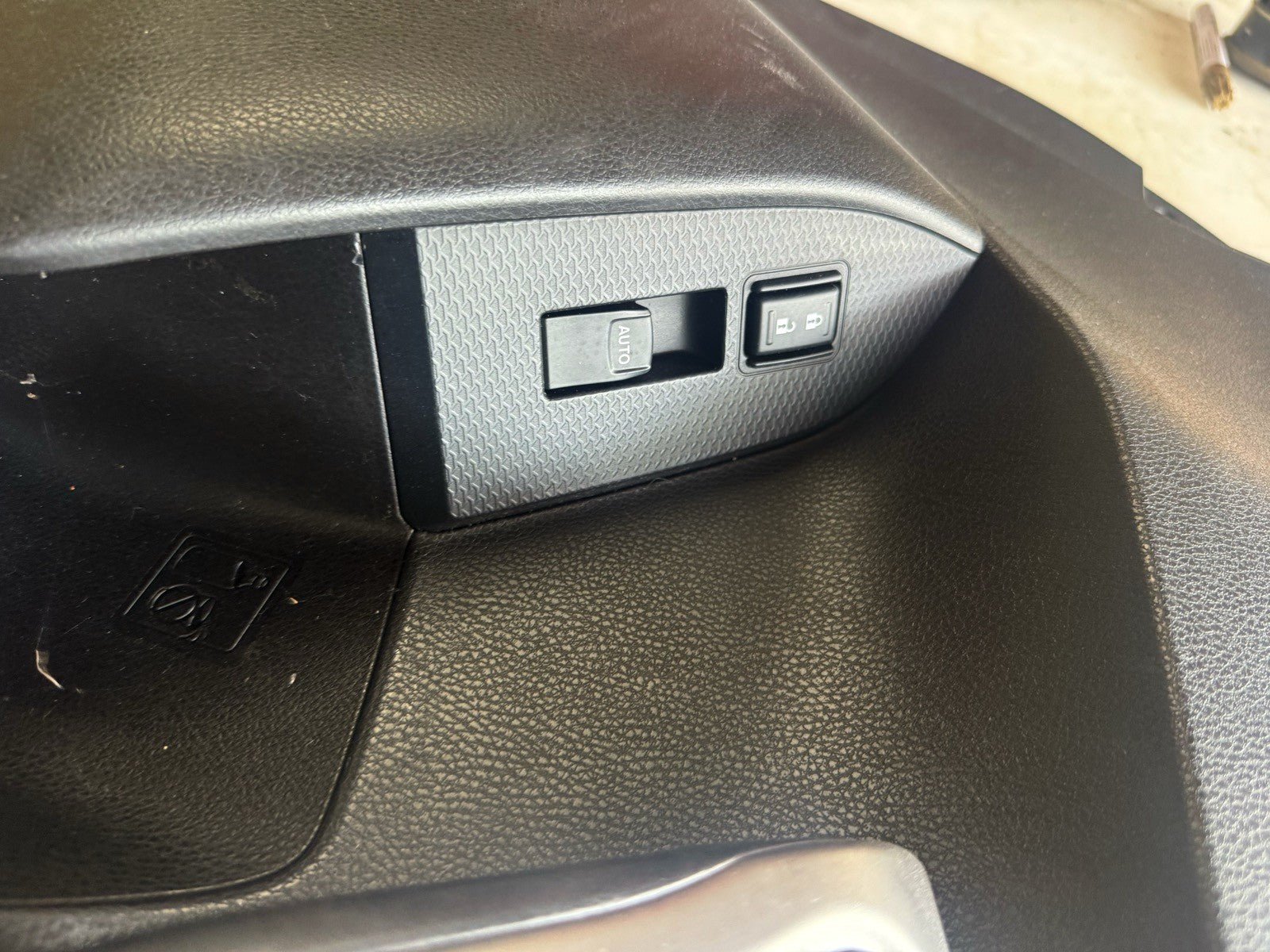 2013 Subaru BRZ Passenger Door Panel (50-M25)