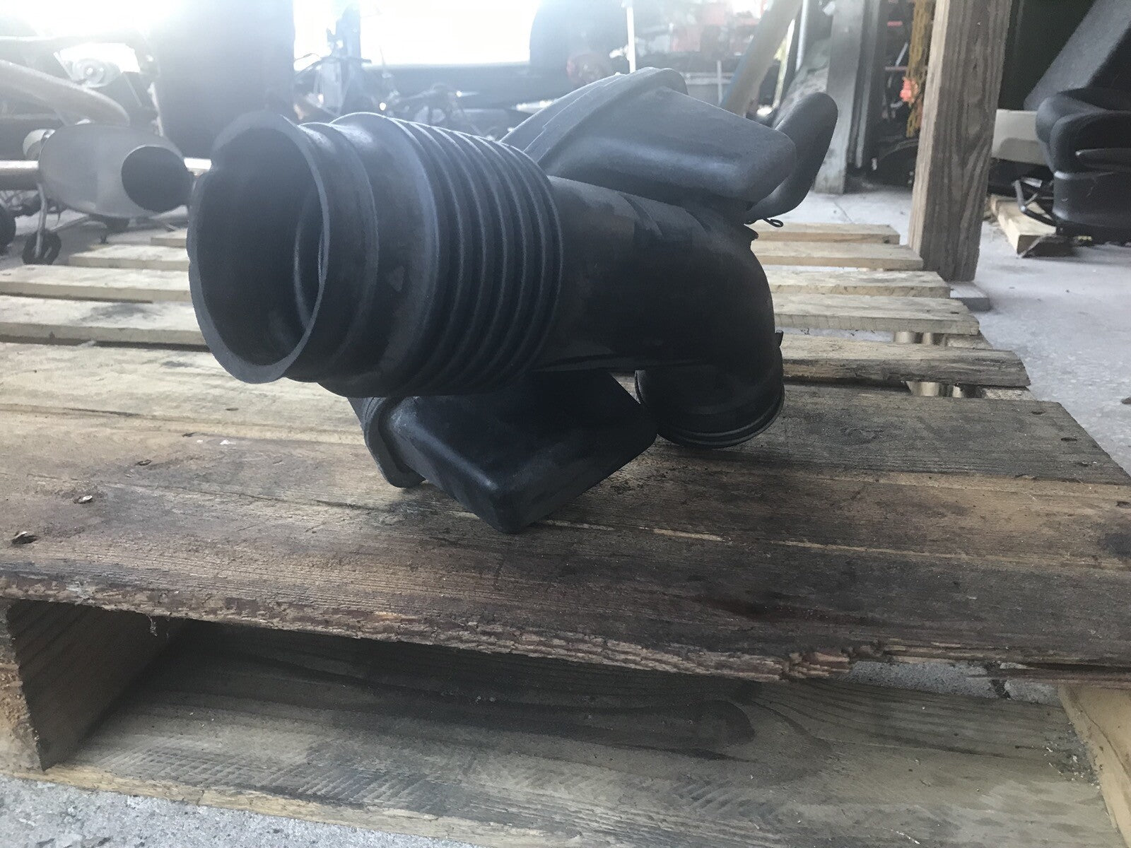 01-05 Lexus IS300 Resonator Intake Housing Duct