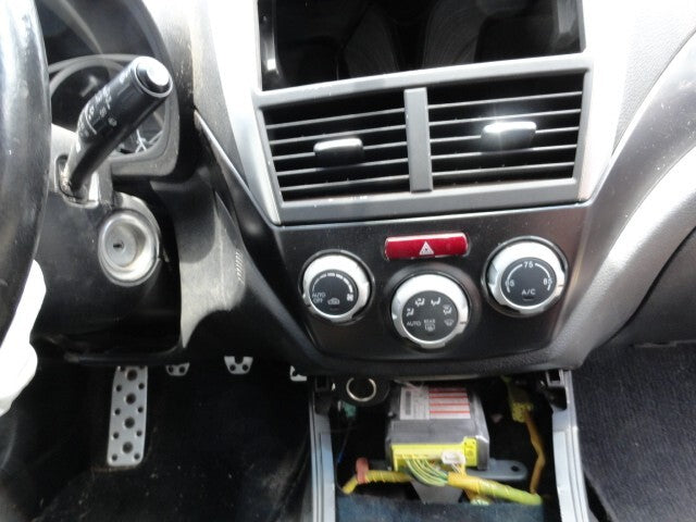 2014 Subaru WRX Wagon climate control
