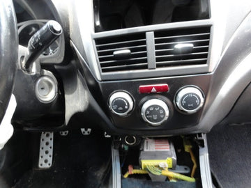2014 Subaru WRX Wagon climate control