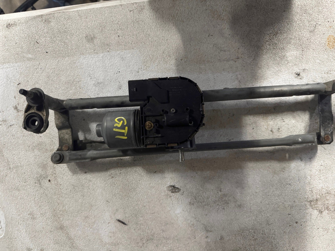2008-2009 VW GTI Windshield Wiper Motor Assembly 