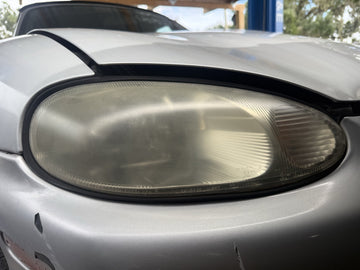1999 Mazda Miata Passenger Headlight 