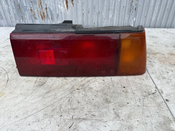 1989-1990 Honda CRX SI Passenger Tail light
