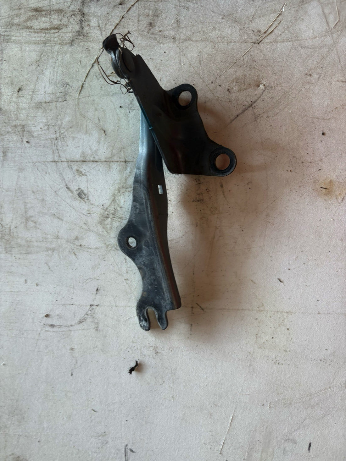 2005 2006 Mazda Rx8 Hood hinges L&R