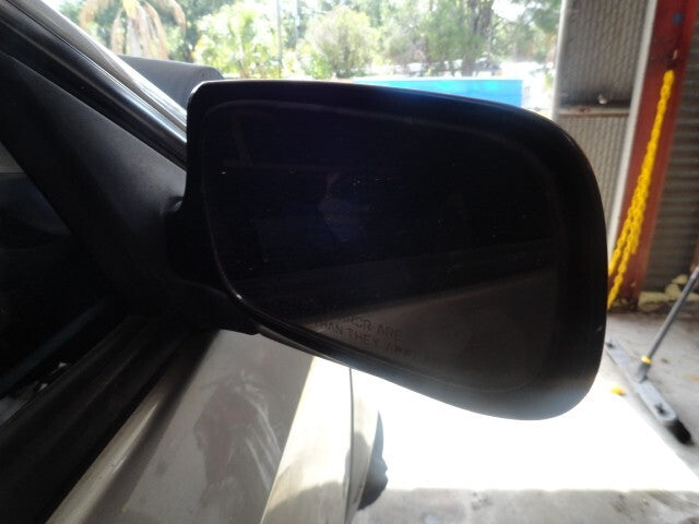 2005 Subaru WRX pssenger side mirror