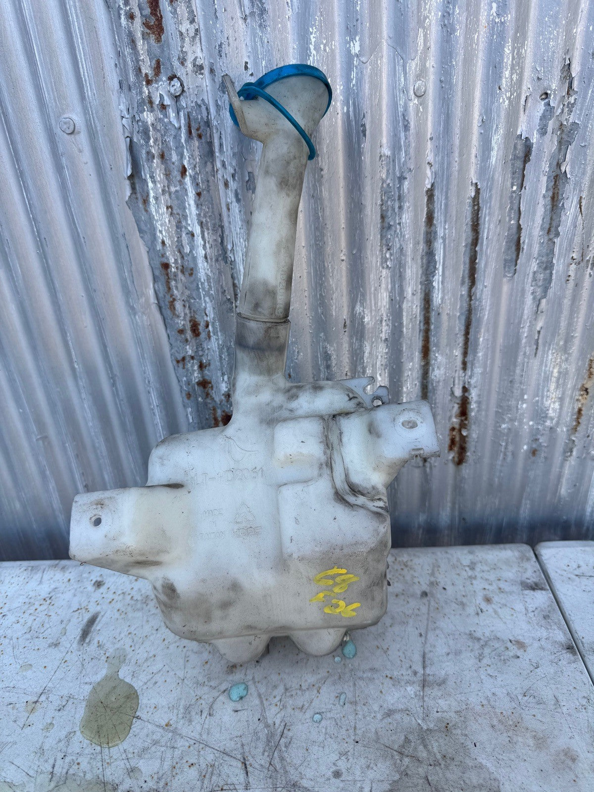 2007 Honda Fit Windshield Washer Bottle
