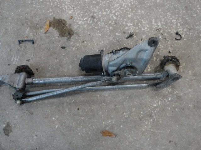 2004-2007 SUBARU WRX STI WINDSHIELD WIPER MOTOR ASSEMBLY (2005 Assembly)