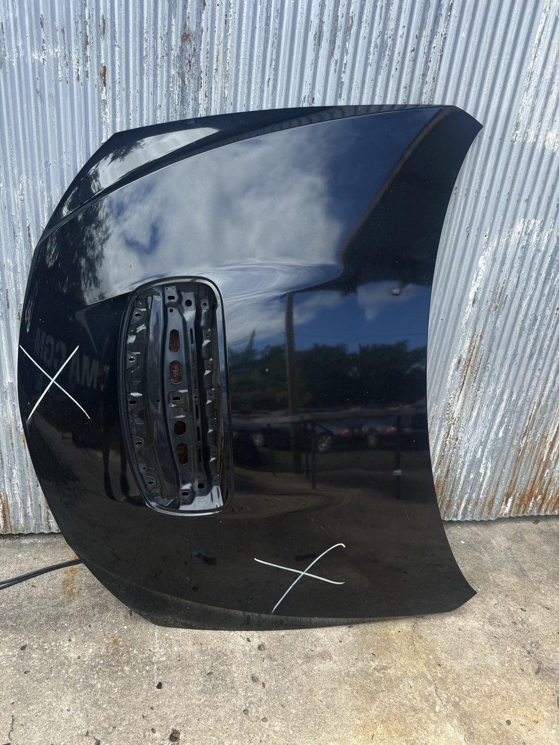 2009-2014 Subaru WRX Hood (Black) not dented. 