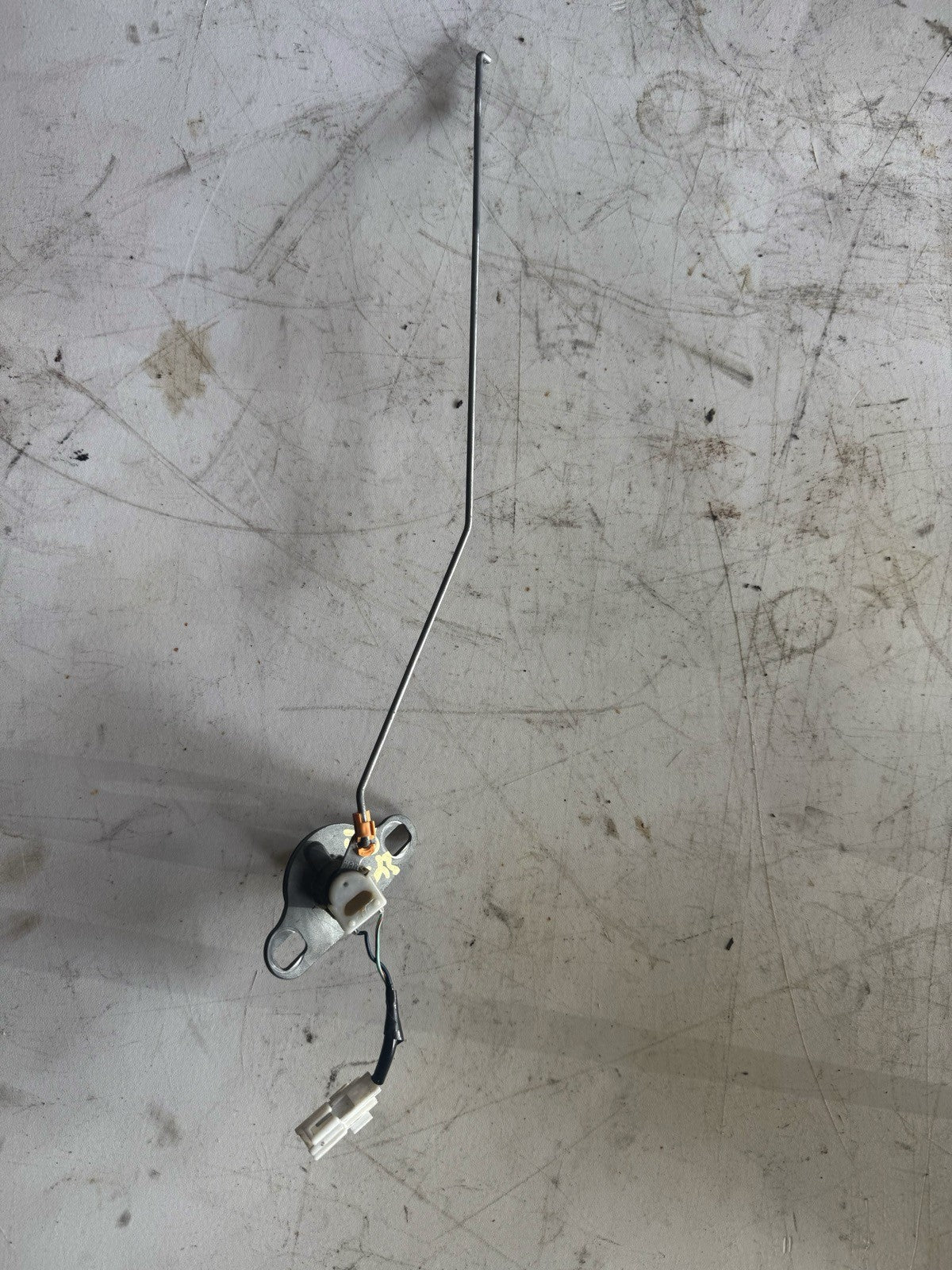 2004-2008 Mazda RX8 trunk lock with rod