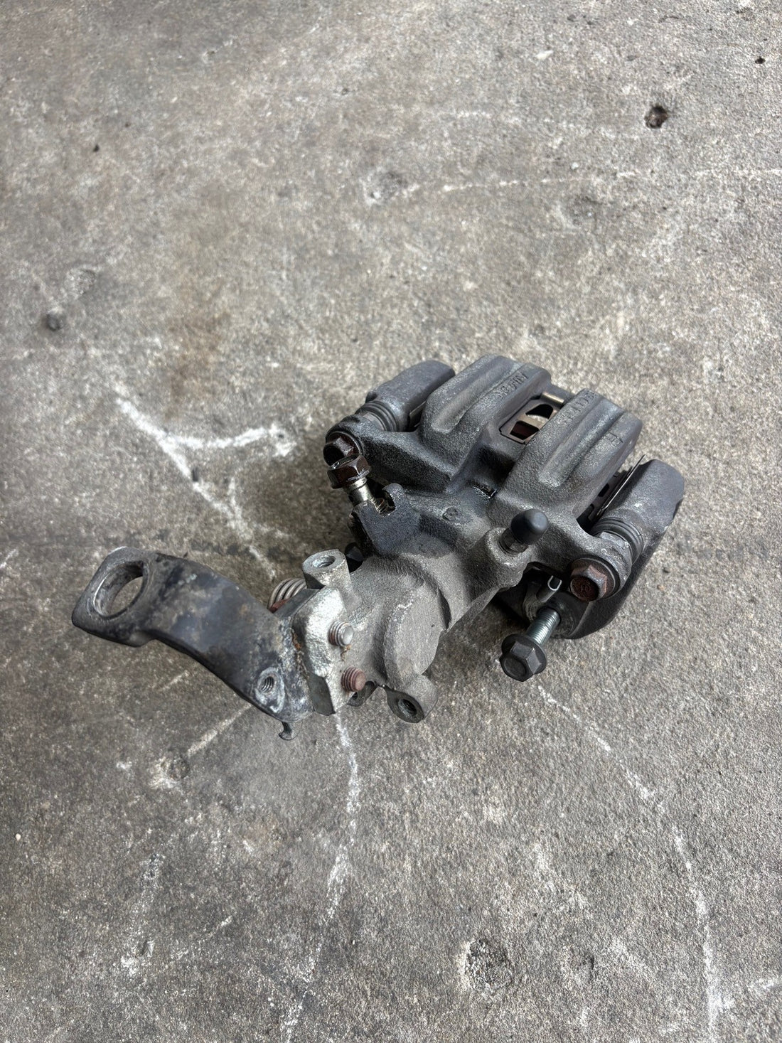 2000-2009 Honda S2000 Rear Driver Side Complete Brake Caliper Assembly 