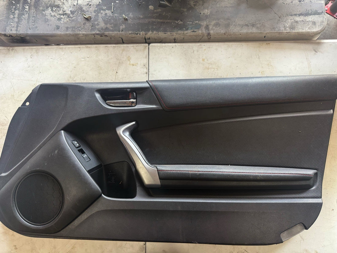 2013 Subaru BRZ Passenger Door Panel (50-M25)