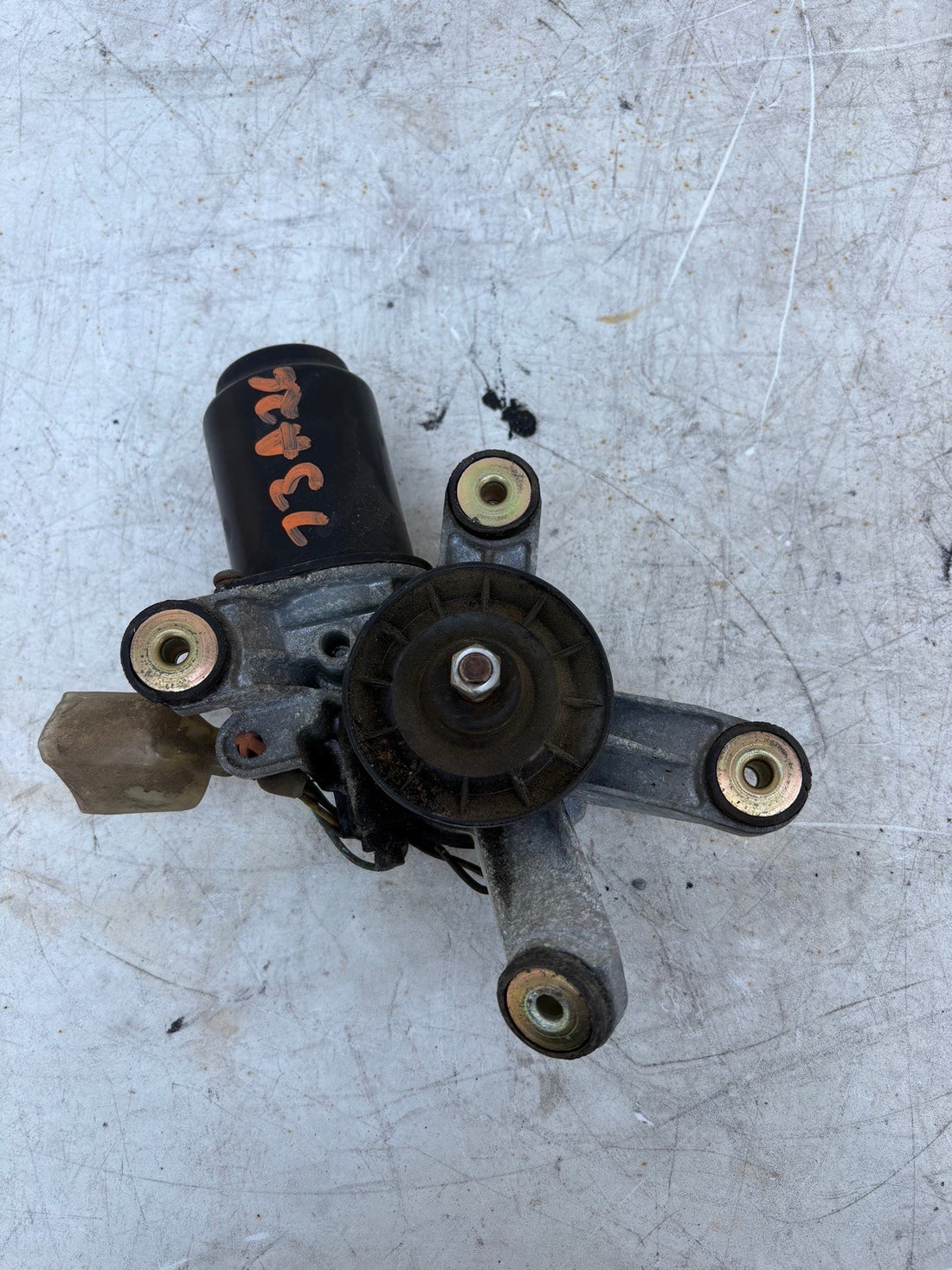1998-2002 Subaru Forester Windshield Wiper Motor 
