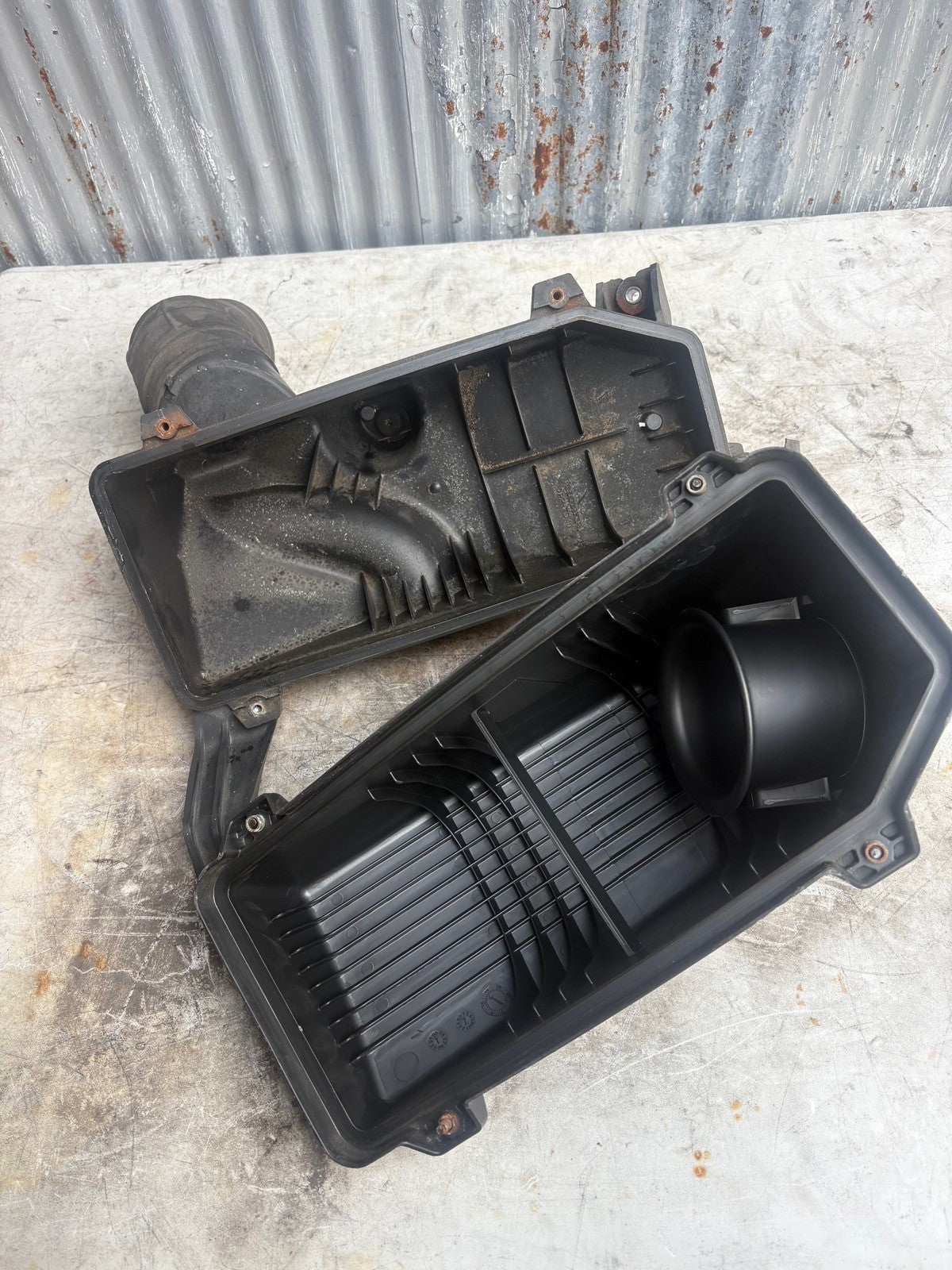 2004-2008 Acura TSX Air Cleaner Intake Filter Box OEM 