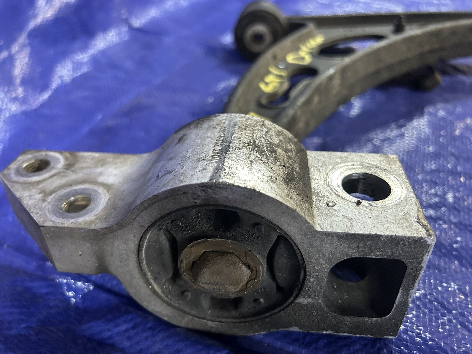 07 VW GTI Driver Lower Control Arm 