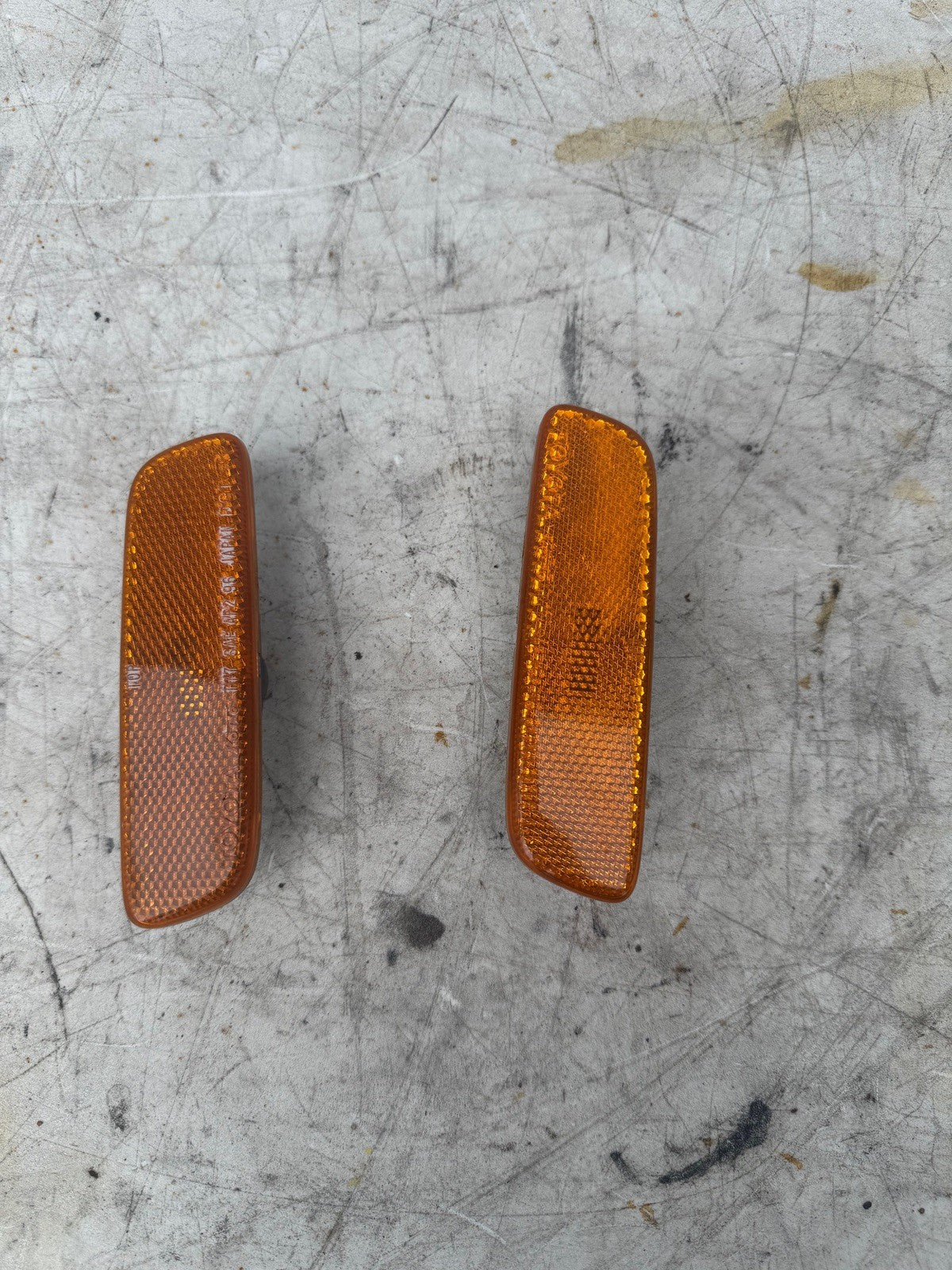 2002-2003 Lexus IS300 bumper corner lights