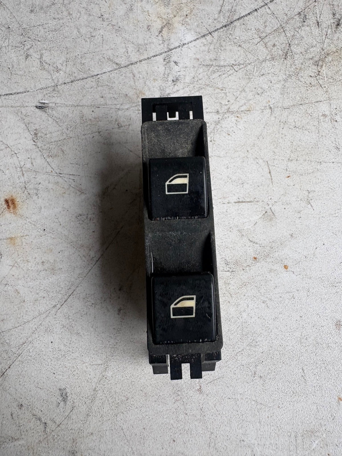 1999-2005 BMW E46 320i 323i 325i 328i 330i Front Passenger Side Window Switch 