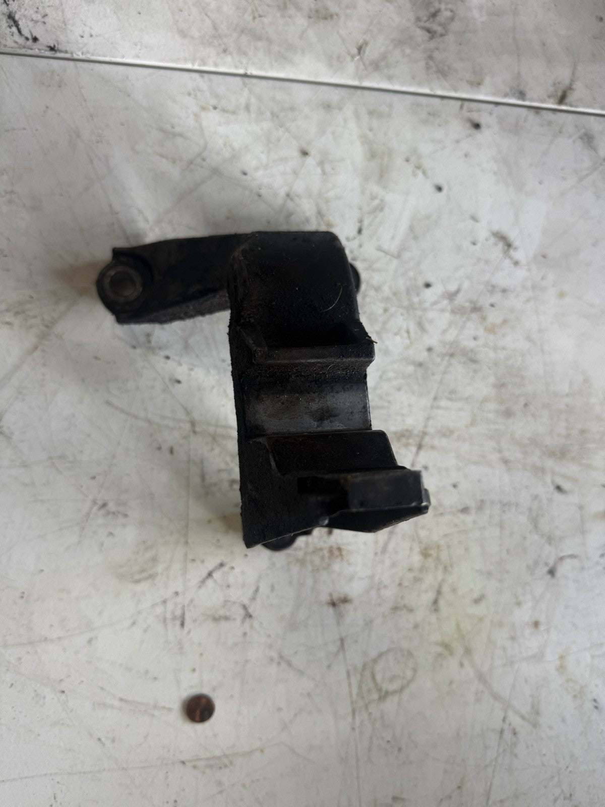 2004-2007 Mazda rx8 engine mount driver side 