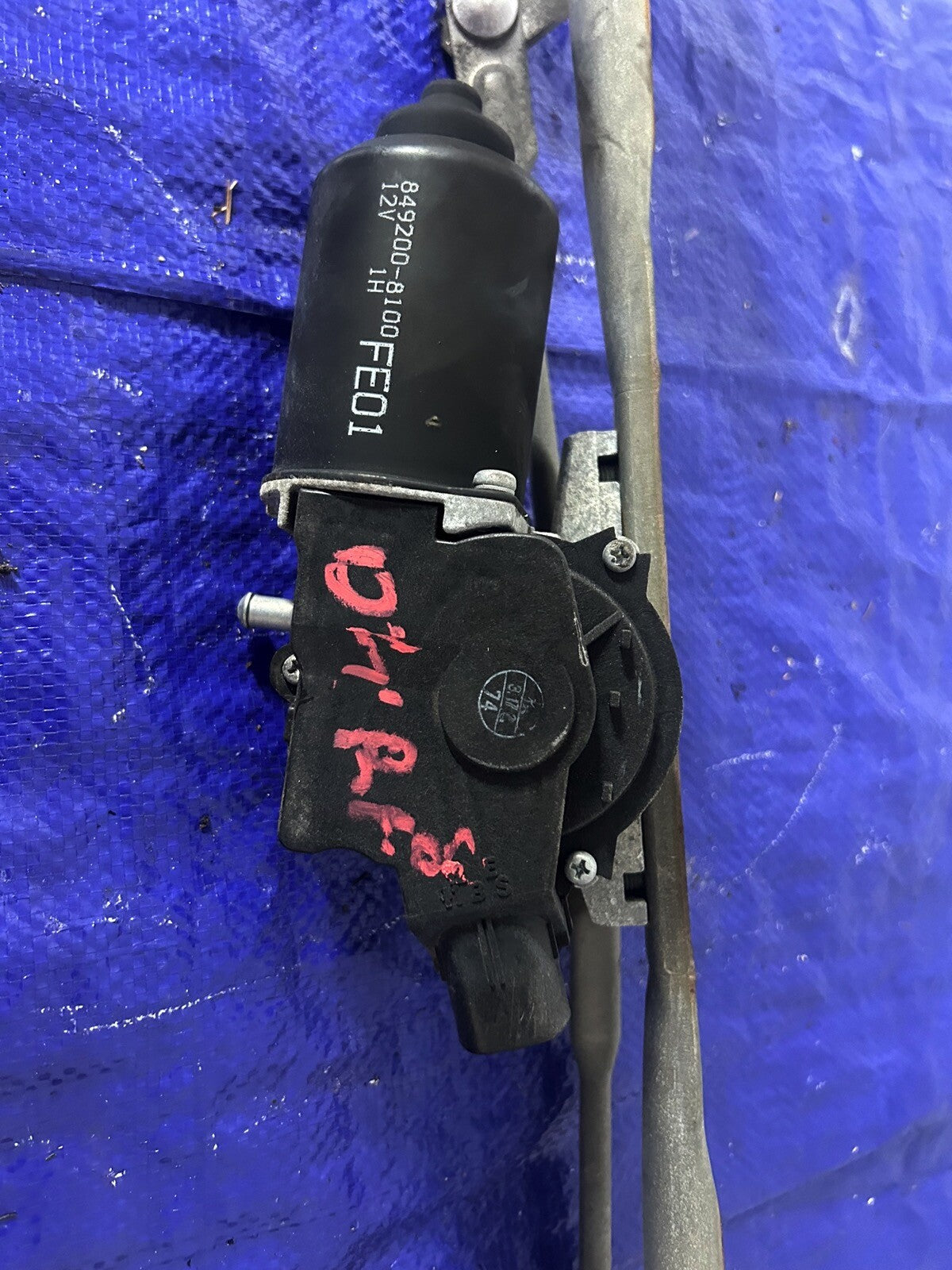 04-09 Mazda Rx8 Wiper motor assembly 