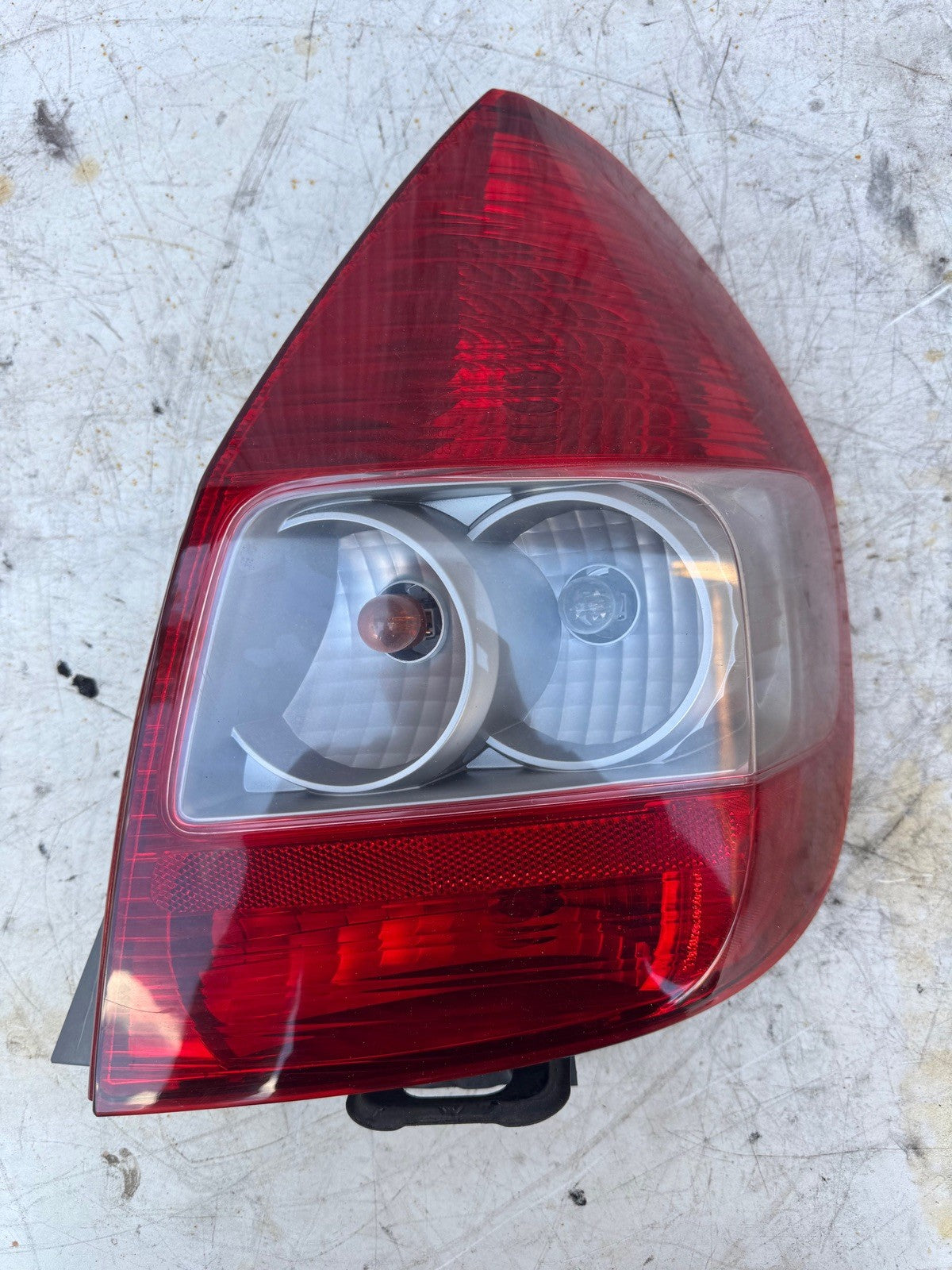 2007 Honda fit Rear passenger Tail light