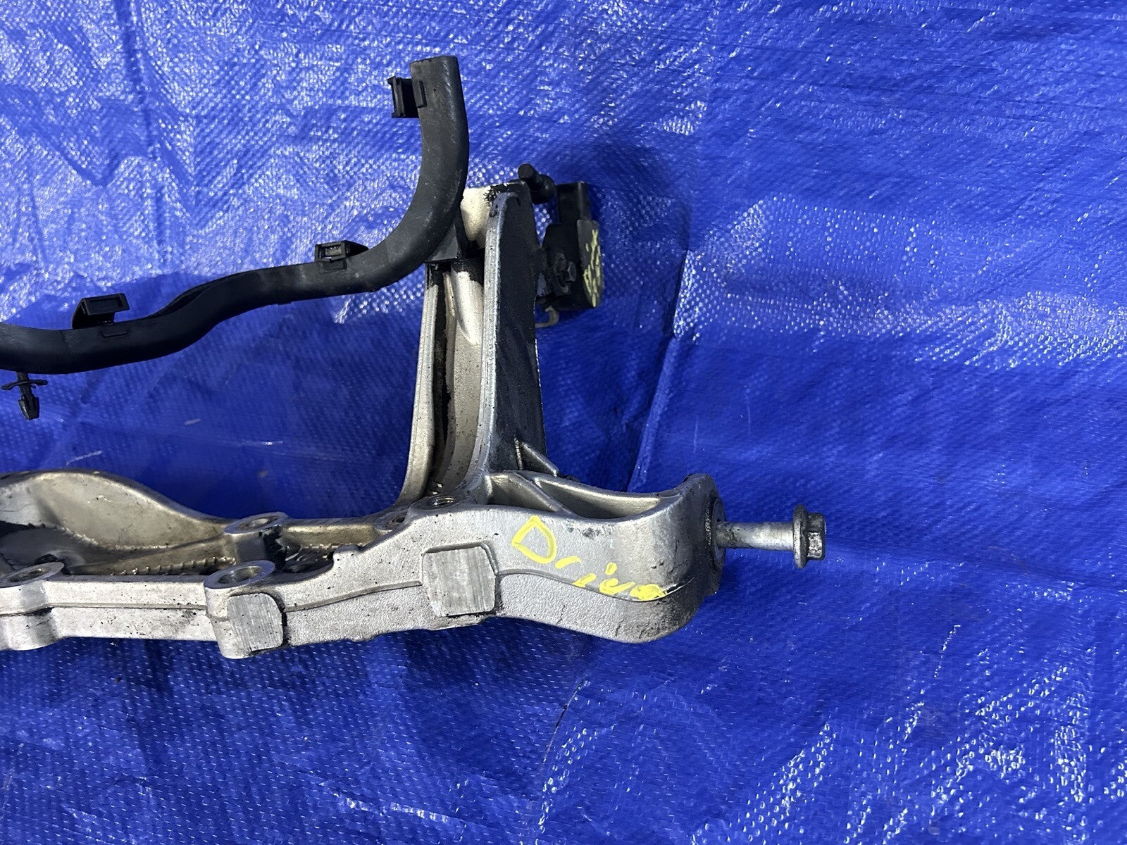 05-07 Volkswagen GTI JETTA front Left Driver subframe mount bracket