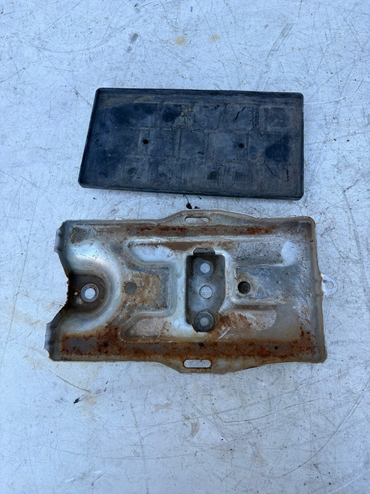2000-2009 Honda S2000 AP1 AP2 OEM Silver Battery Tray And Plastic Panel 