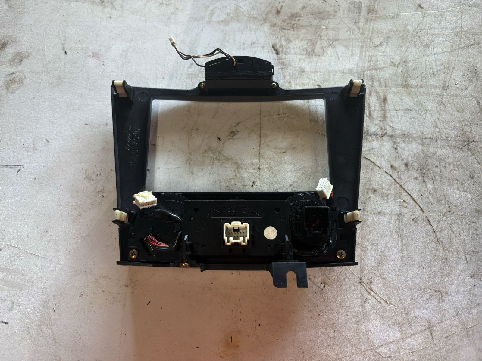 2004-2006 Mazda Rx8 Radio Bezel Climat Control 