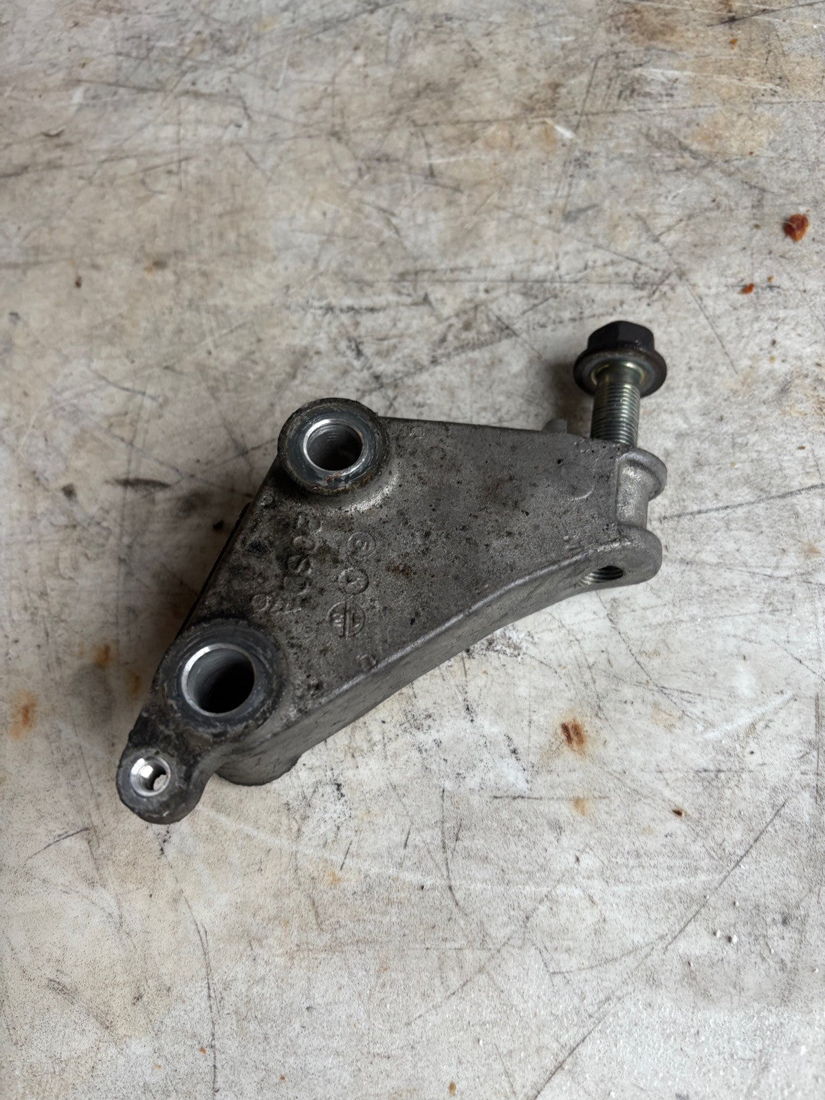 2004-2008 Acura TSX Engine Passenger Side Post Mount Bracket OEM