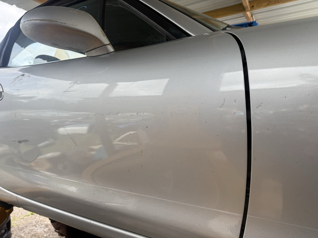 1999 Mazda Miata Passenger side door only