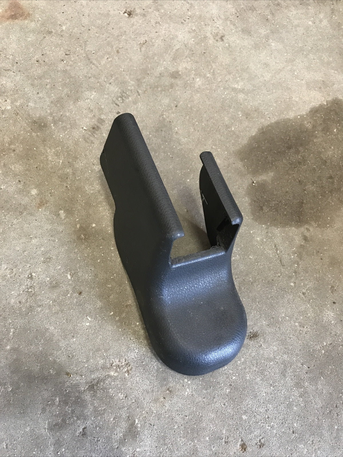 2006-2011 Honda Civic Right Side Seat Rail Track Outer Bolt Trim Cover