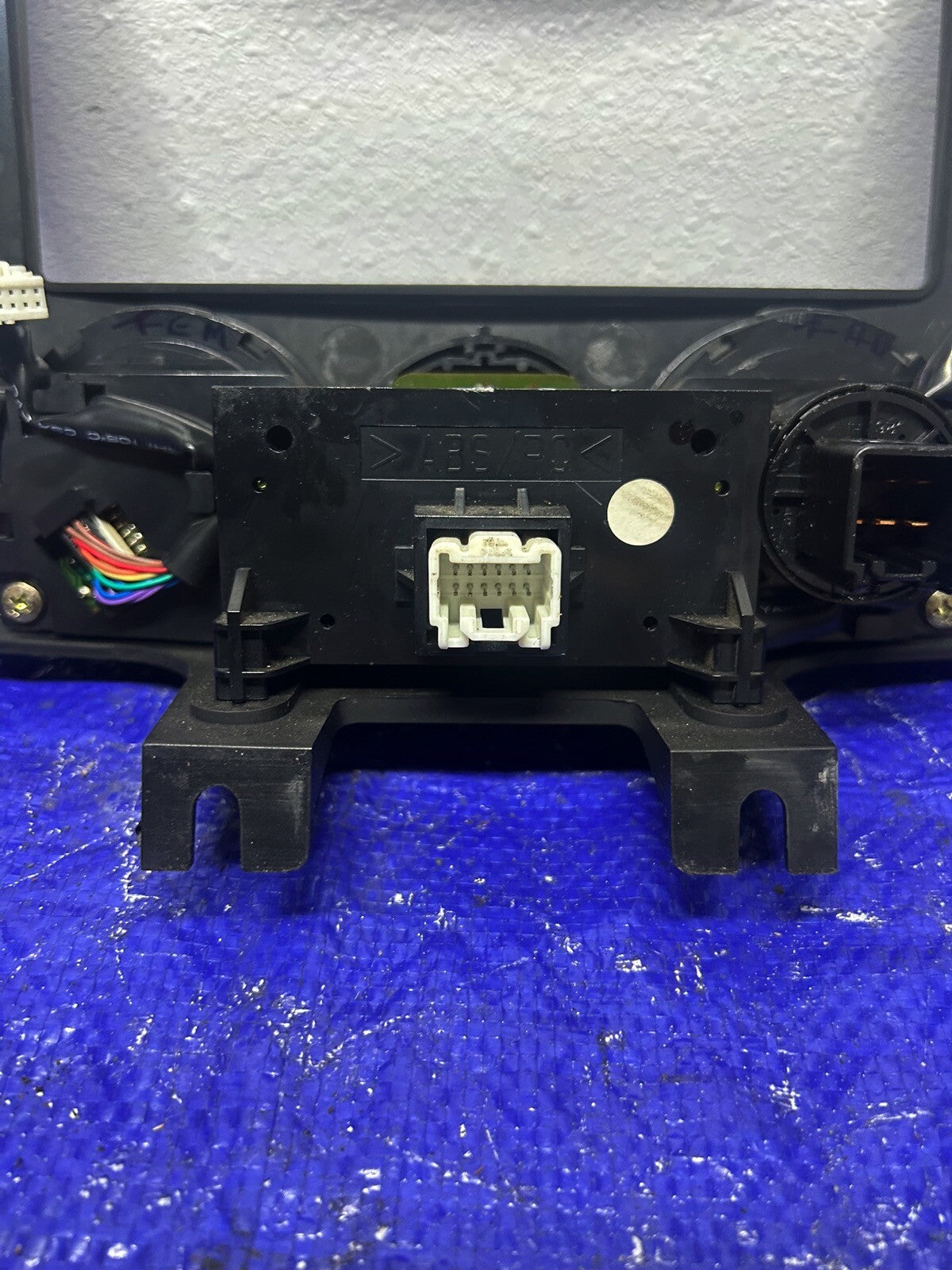 04-08 Mazda Rx8 Climate control with Bezel trim ( double din)