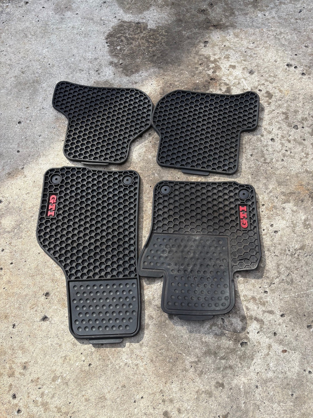 2005-2009 Volkswagen Golf GTI All Weather Floor Mats Set Of 4 OEM Front & Rear 