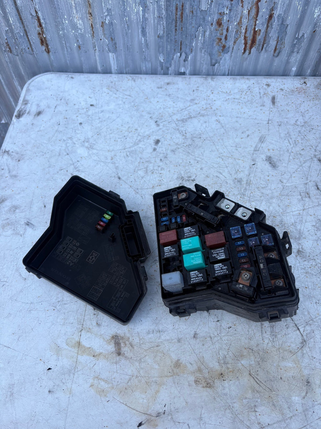 2006-2011 Honda Civic SI Coupe FG2 Under Hood Fuse Box Panel W/ Lid 