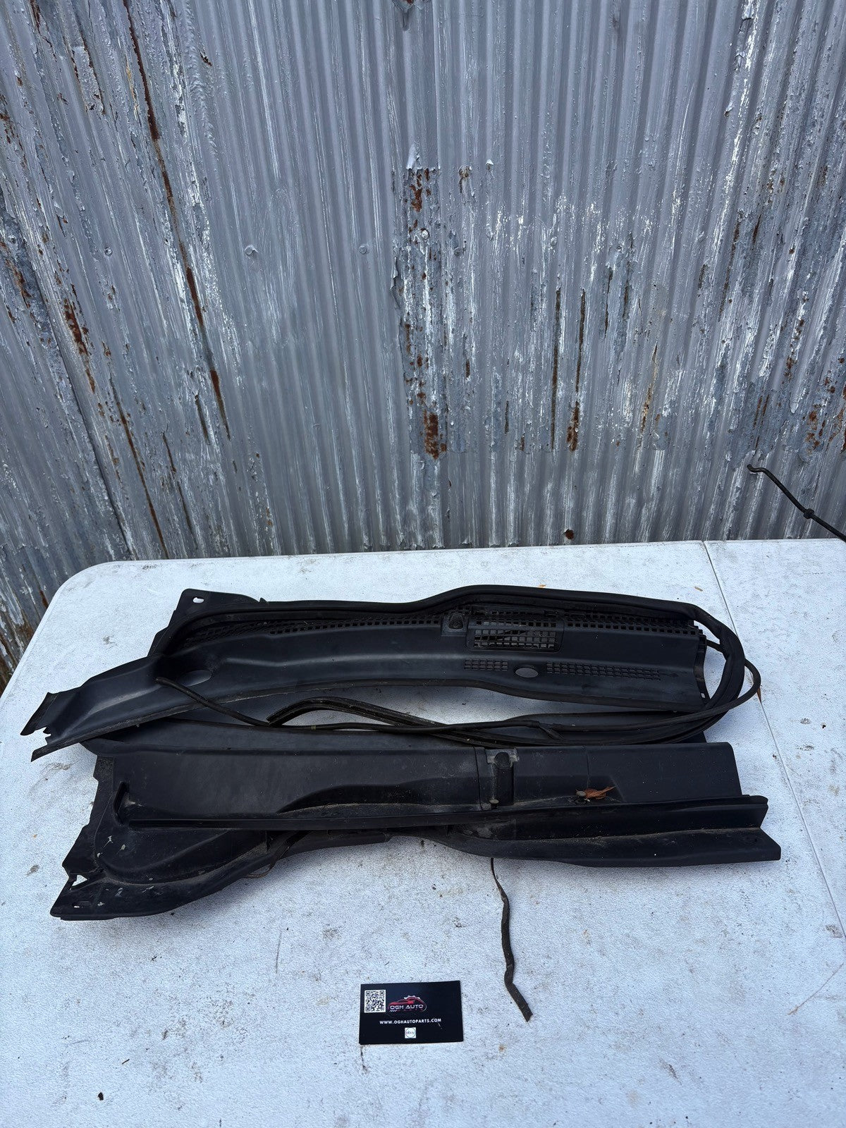 2004-2008 Acura TSX Front Windshield Cowl Complete W/ Rubber Seal